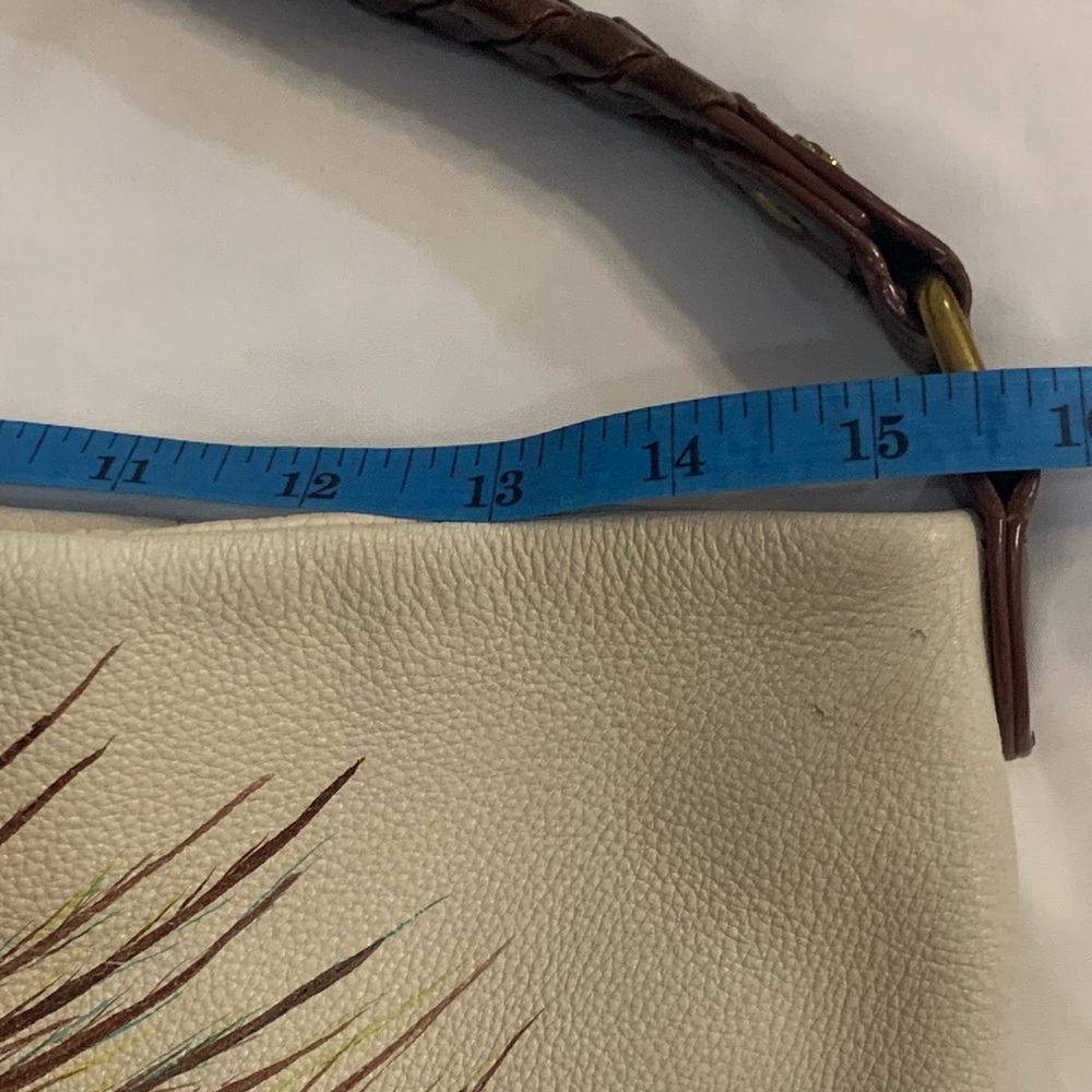 Very Rare Find! Elliott Lucca Peacock Feather Design Cream Bag.  Arm Candy! - Picture 7 of 17